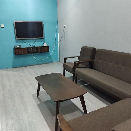 Alish Homestay Gua Musang With Free Wifi, Netflix ภายนอก รูปภาพ